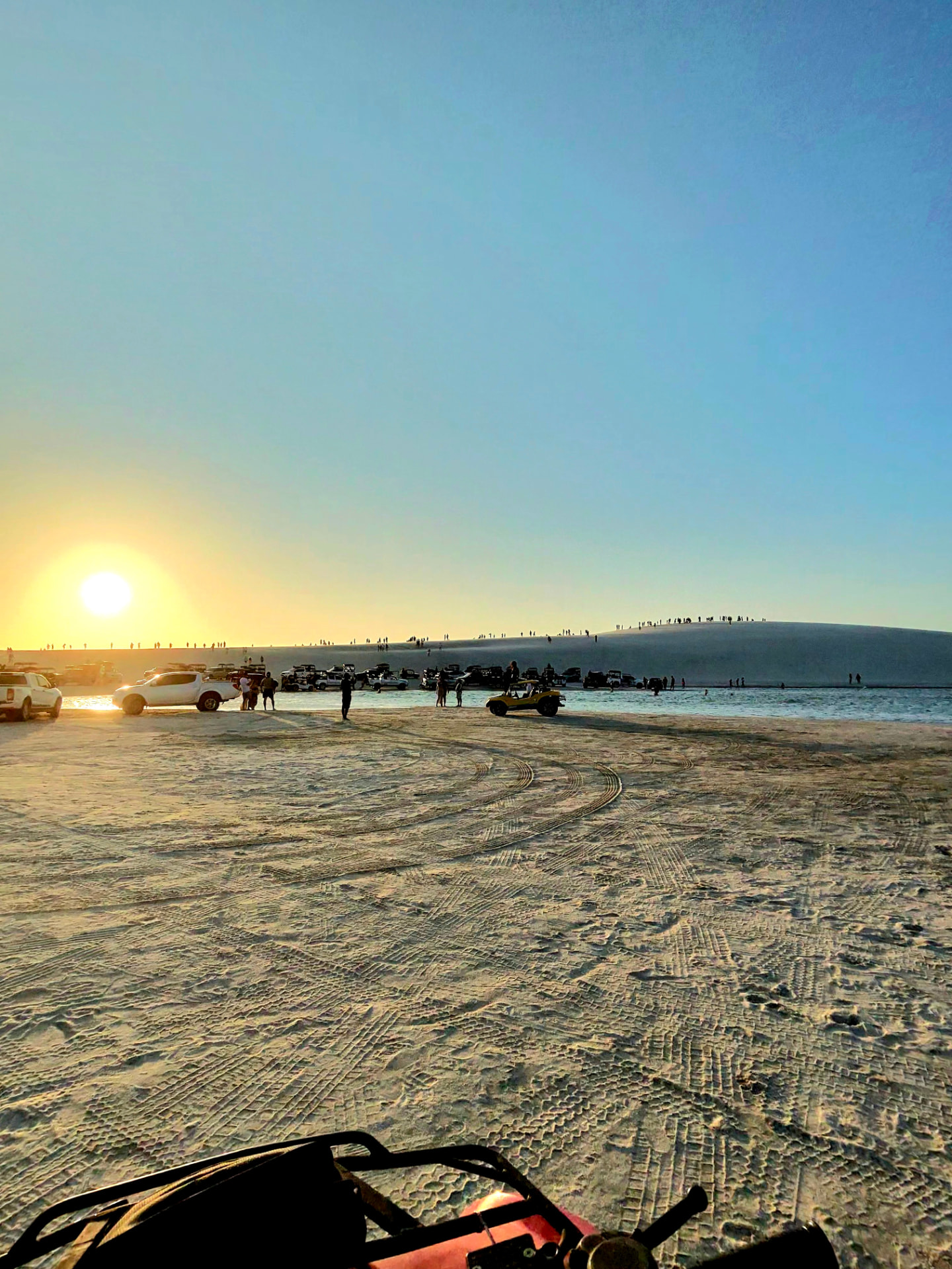 Quadriciclo em trilha de areia em Jericoacoara